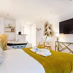 Love Room - 2P With Jacuzzi