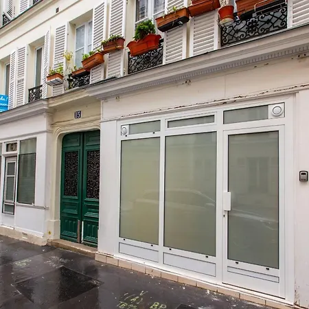 - 2p With Jacuzzi Parigi